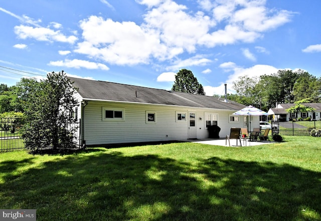 985 Jeffrey Dr, Southampton, PA 18966 - rear view of house with a patio