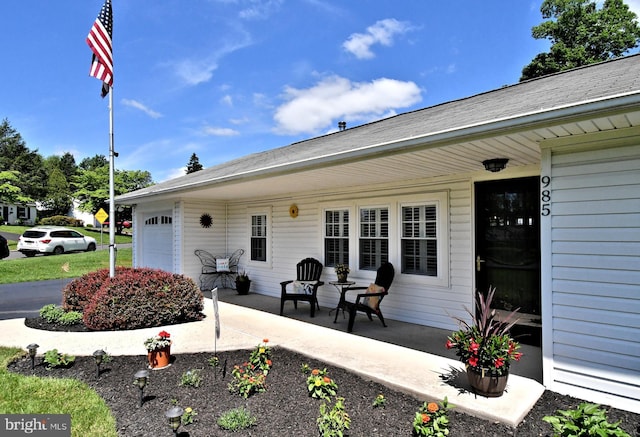 985 Jeffrey Dr, Southampton, PA 18966 - entrance to property with a garage and a porch