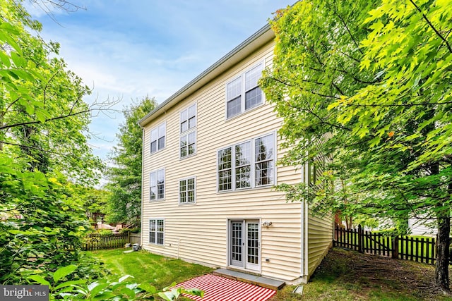 21934 Windover Dr, Broadlands, VA 20148 - view of side of home