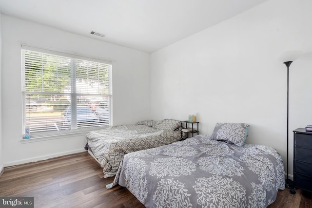 5170 William Colin Ct, Centreville, VA 20120 - bedroom featuring wood finished floors and baseboards