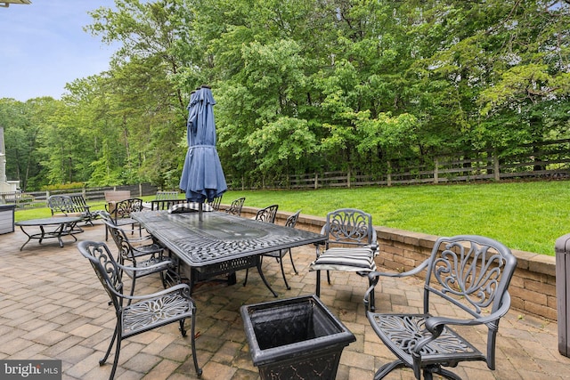 13128 Kahns Rd, Manassas, VA 20112 - view of patio / terrace with outdoor dining space