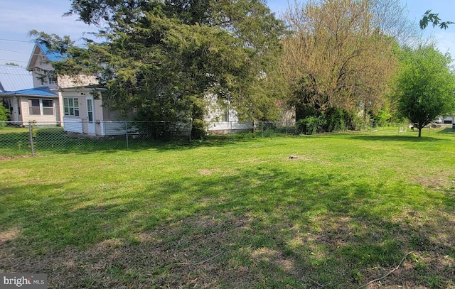 21 W Mispillion St, Harrington, DE 19952 - view of yard