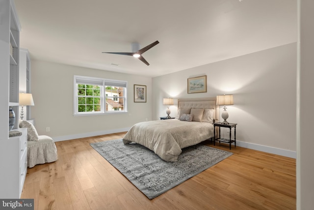 6358 Brampton Ct, Alexandria, VA 22304 - bedroom featuring light wood-type flooring, baseboards, and ceiling fan