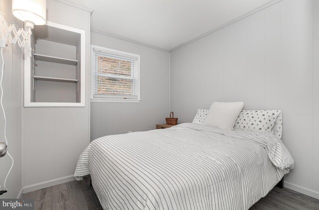 125 S Main St, Mahanoy City, PA 17948 - bedroom with wood finished floors and baseboards