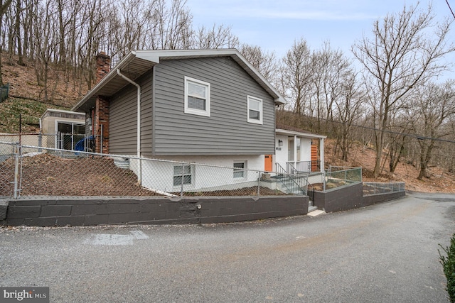 125 S Main St, Mahanoy City, PA 17948 - view of front of home with a chimney