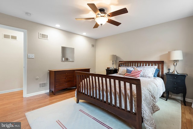 207 Wilshire Ln, Newark, DE 19711 - bedroom featuring light wood-style flooring, baseboards, recessed lighting, and ceiling fan