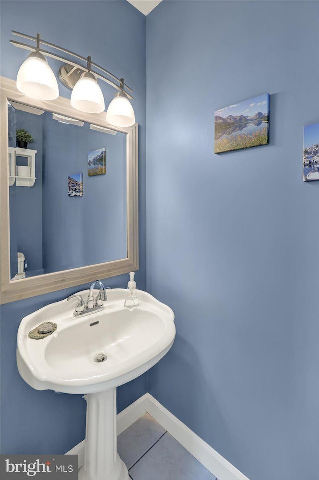 29 Colorado Ave, Sinking Spring, PA 19608 - bathroom with baseboards