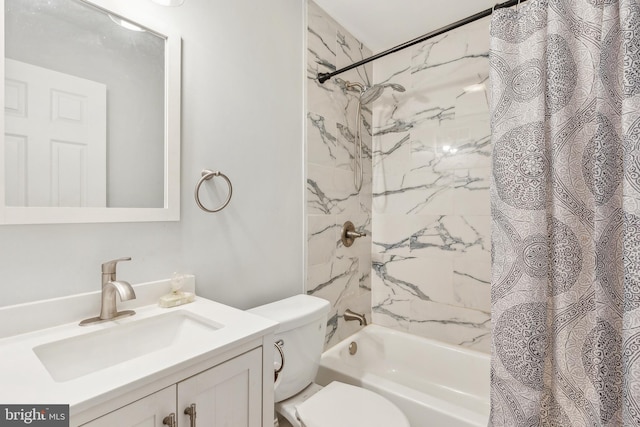 202 E Lafayette Ave, Baltimore, MD 21202 - full bathroom with vanity, shower / bath combination with curtain, and toilet