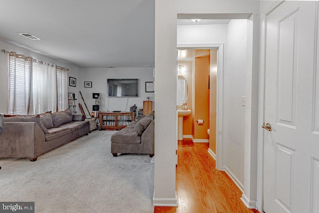 109 Riverwalk Blvd, Burlington, NJ 08016 - living area with light wood-style flooring and baseboards
