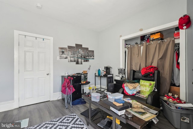 3125 N 7th St, Philadelphia, PA 19133 - office area with wood finished floors and baseboards