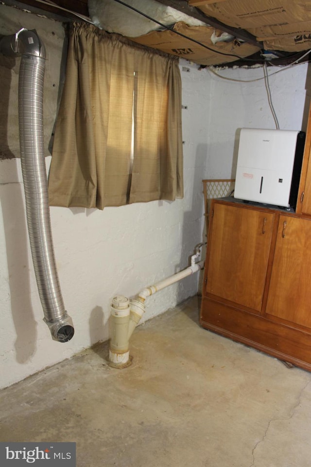 5077 Lincoln Hwy W, Thomasville, PA 17364 - view of unfinished below grade area