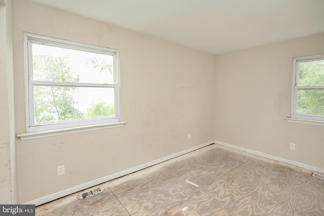 4 Corvas Ct, Sewell, NJ 08080 - empty room with baseboards