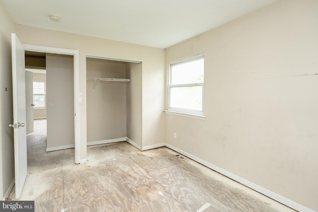 4 Corvas Ct, Sewell, NJ 08080 - unfurnished bedroom featuring a closet and baseboards