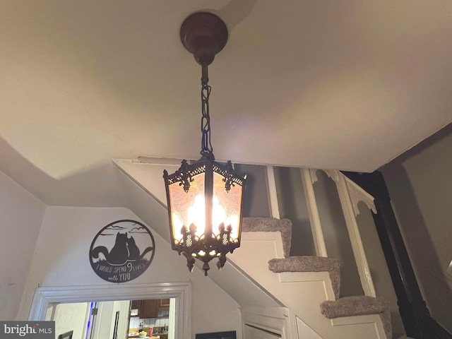 460 Baltimore St, Gettysburg, PA 17325 - detailed view of a chandelier