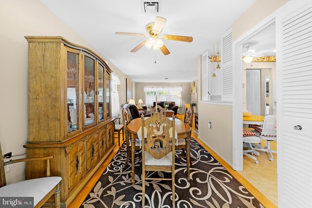 29 Sheffield Pl, Southampton, NJ 08088 - dining space with ceiling fan