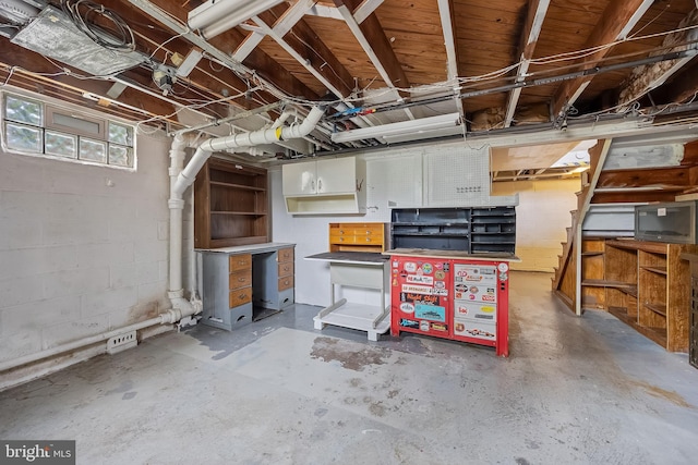 3962 Bensalem Blvd, Bensalem, PA 19020 - basement with a workshop area