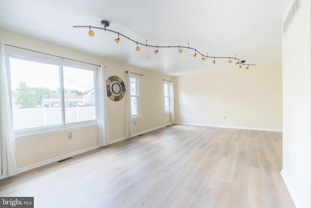 2331 Cambridge Cir, Hatfield, PA 19440 - empty room featuring light wood finished floors and baseboards