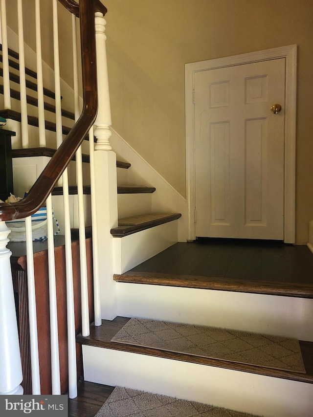 302 Old Lancaster Rd, Devon, PA 19333 - view of staircase