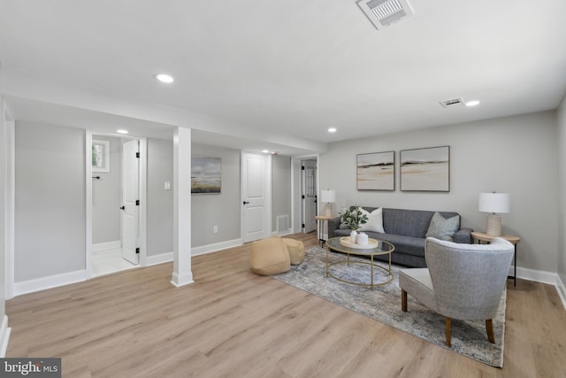 3521 Forestdale Ave, Woodbridge, VA 22193 - living room with wood finished floors, baseboards, and recessed lighting