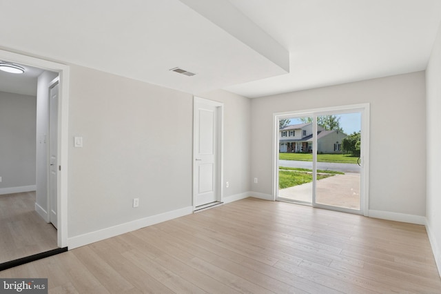 37 Anglin Dr, Newark, DE 19713 - spare room featuring light wood-style flooring and baseboards