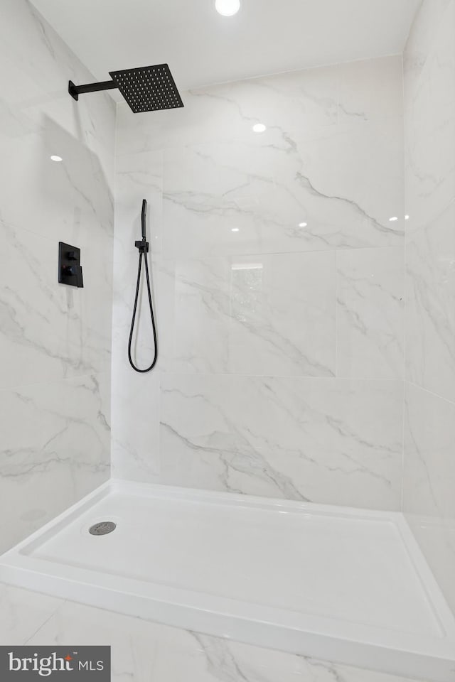37 Anglin Dr, Newark, DE 19713 - bathroom featuring a marble finish shower