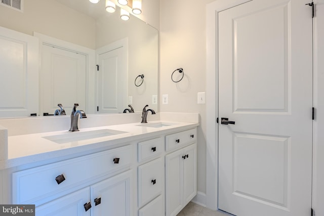 15634 Calum Ct, Haymarket, VA 20169 - full bath featuring double vanity
