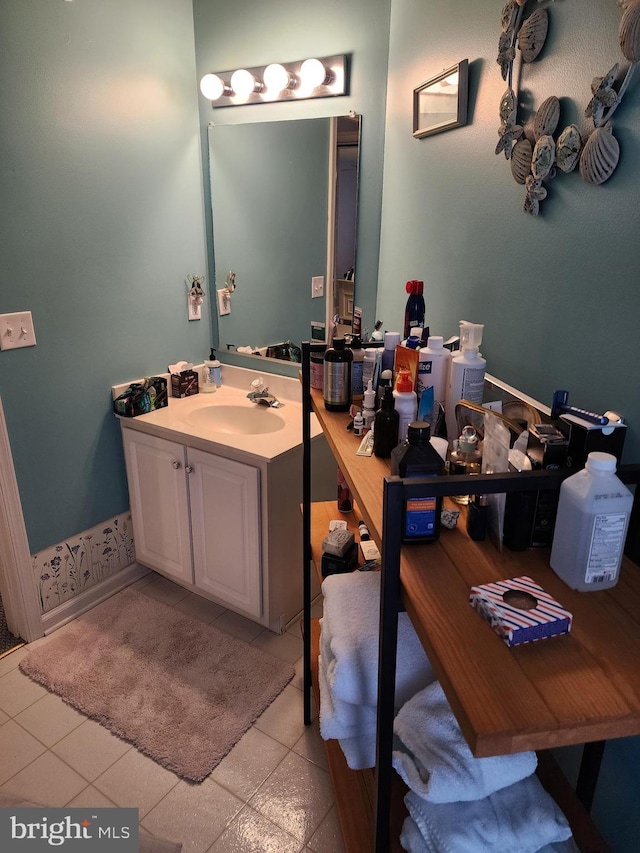 37484 Pettinaro Dr Unit 8300, Ocean View, DE 19970 - bathroom with vanity and tile patterned flooring