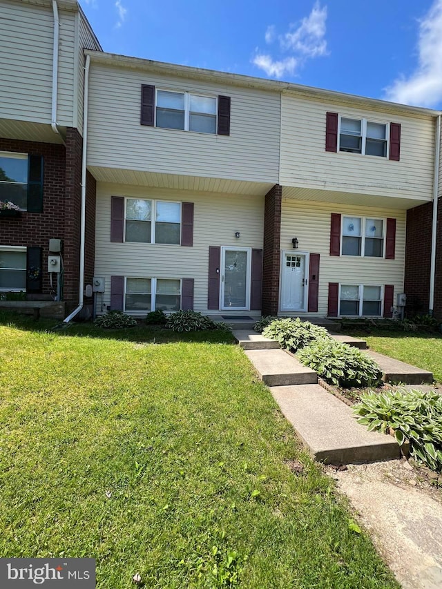 19 Wolf Trap, Baltimore, MD 21236 - multi unit property featuring a front lawn