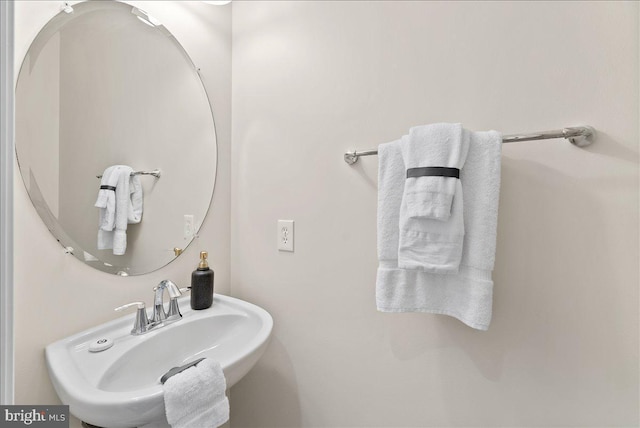 44324 Stableford Sq, Ashburn, VA 20147 - bathroom featuring a sink