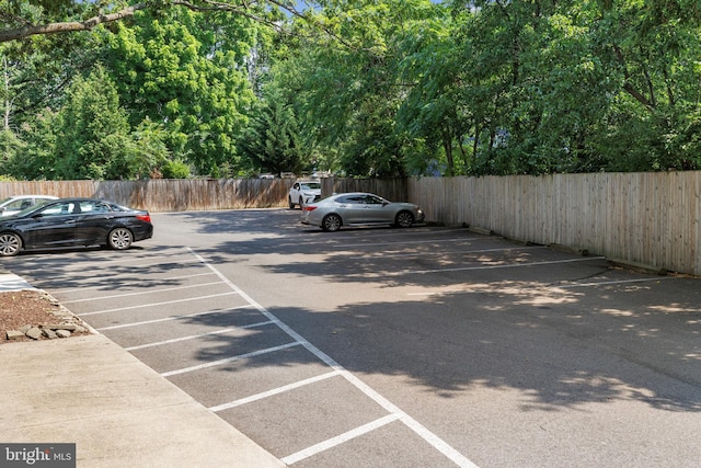 3 Russell Rd Unit 3B, Alexandria, VA 22301 - view of uncovered parking lot
