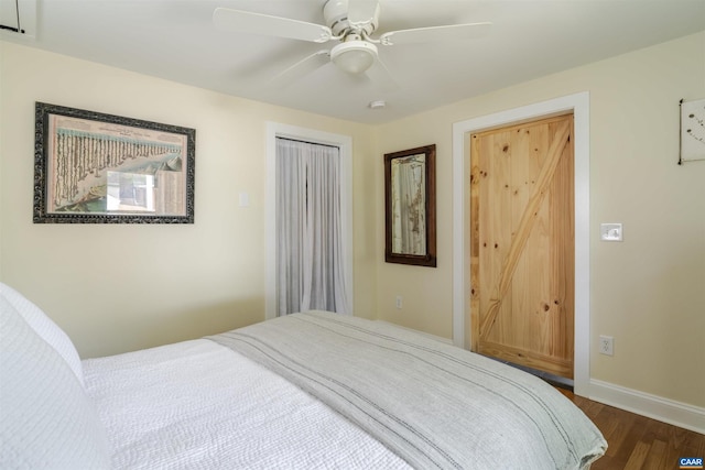 304 NW 11th St, Charlottesville, VA 22903 - bedroom with dark wood-type flooring, baseboards, and ceiling fan