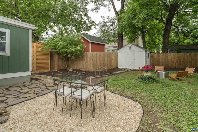 304 NW 11th St, Charlottesville, VA 22903 - fenced backyard featuring outdoor dining space and a patio