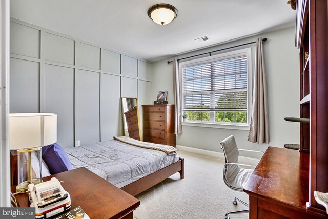 18604 Wild Raspberry Dr, Purcellville, VA 20132 - carpeted bedroom featuring baseboards