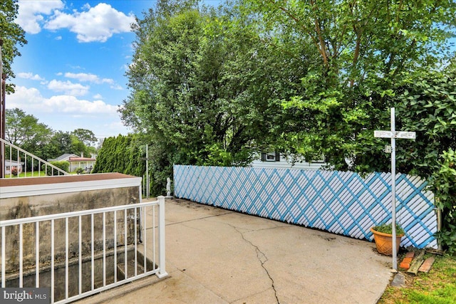1807 King St, Reading, PA 19605 - view of patio / terrace