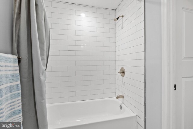 154 Mercy St, Philadelphia, PA 19148 - full bathroom with shower / tub combo