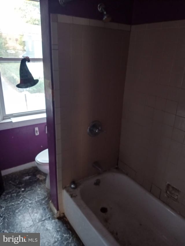 4417 Old York Rd, Baltimore, MD 21212 - bathroom featuring toilet, shower / bathtub combination, baseboards, and tile patterned floors
