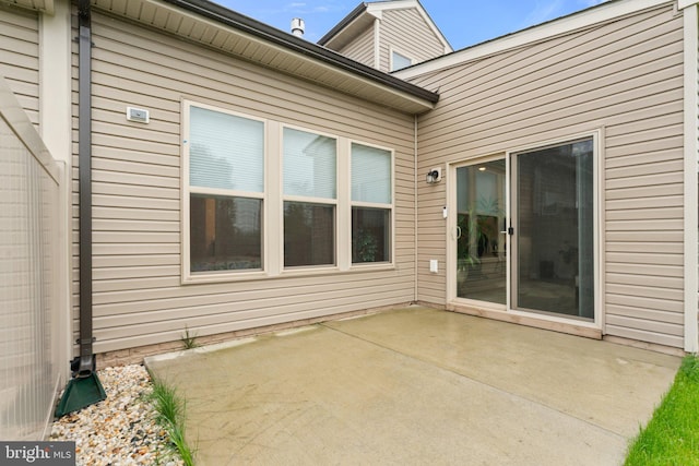 6411 Tulip Ter, Haymarket, VA 20169 - view of patio / terrace
