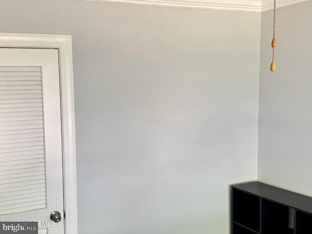 159 Harwich St, Browns Mills, NJ 08015 - detailed view of crown molding