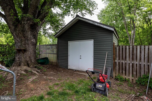 94 Eagle Ct, Woodstock, VA 22664 - view of shed with a fenced backyard
