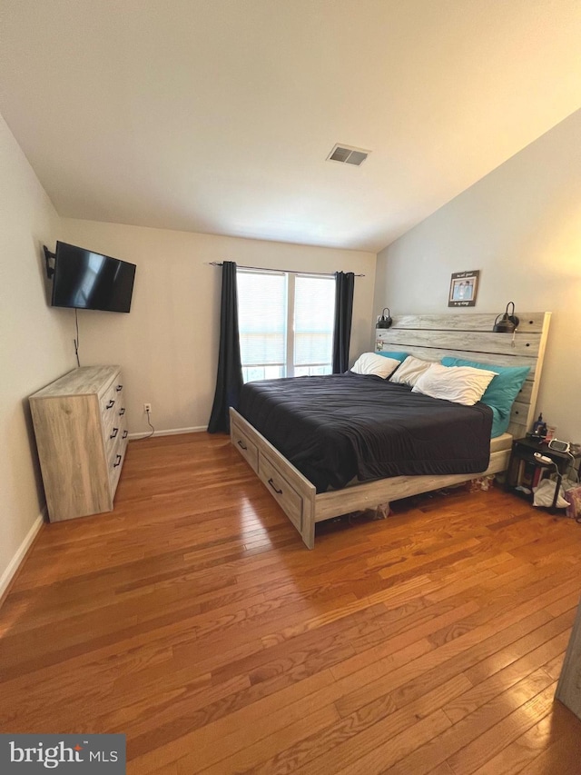 9122 Verbena Ct, Manassas, VA 20110 - bedroom featuring light wood-type flooring
