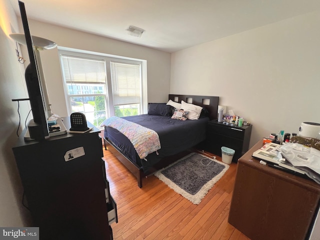 9122 Verbena Ct, Manassas, VA 20110 - bedroom with light wood finished floors