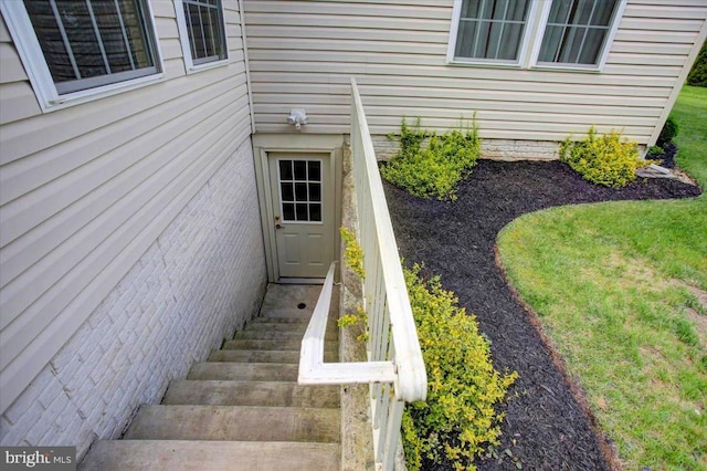 10526 Jasper Dr S, Greencastle, PA 17225 - view of staircase