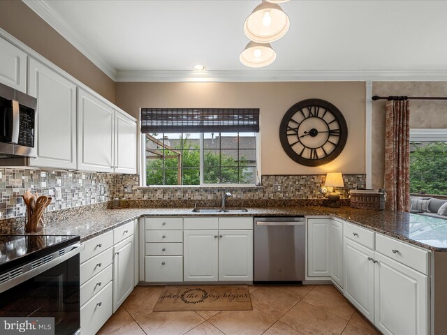 4001 Rosemeade Dr, Fairfax, VA 22033