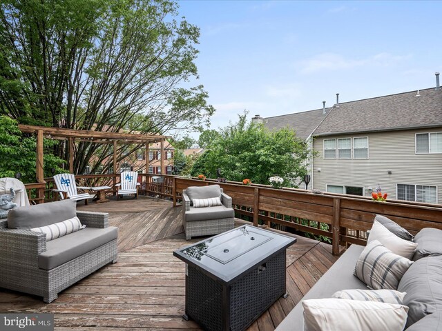 4001 Rosemeade Dr, Fairfax, VA 22033