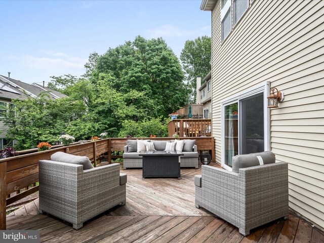 4001 Rosemeade Dr, Fairfax, VA 22033