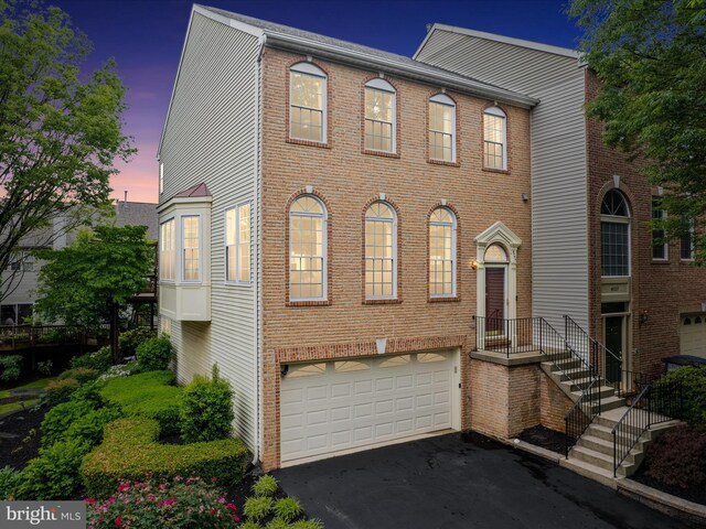 4001 Rosemeade Dr, Fairfax, VA 22033