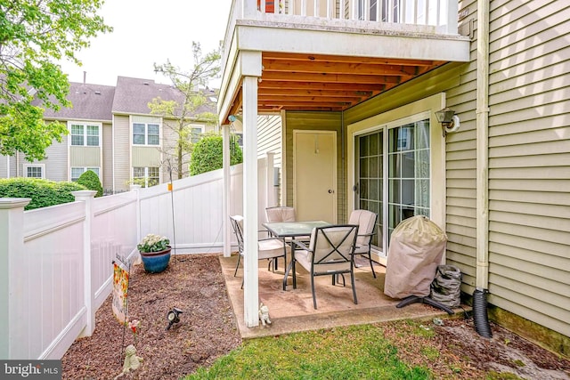 2305A Yarmouth Ln, Mount Laurel, NJ 08054 - fenced backyard featuring a patio area