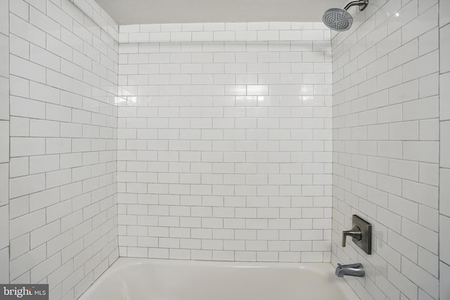 1001 Randolph St N Unit 523, Arlington, VA 22201 - bathroom with washtub / shower combination