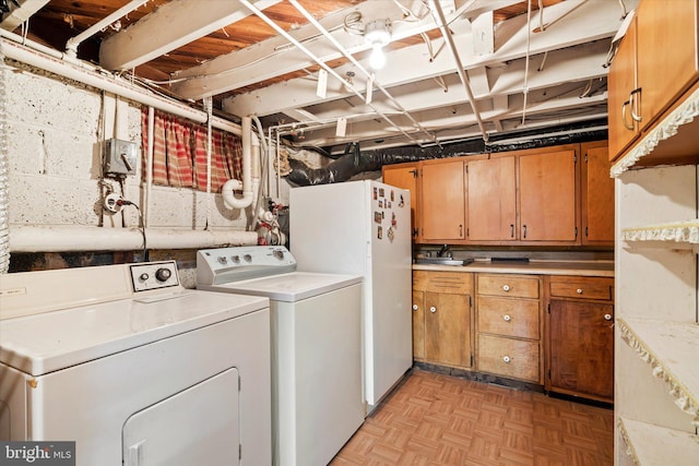 41 Collins Rd, Hamilton, NJ 08619 - laundry area with washing machine and dryer and cabinet space