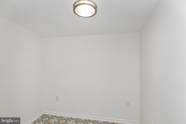 6908 S Roxbury Mill Rd, Spotsylvania, VA 22551 - unfurnished room featuring baseboards